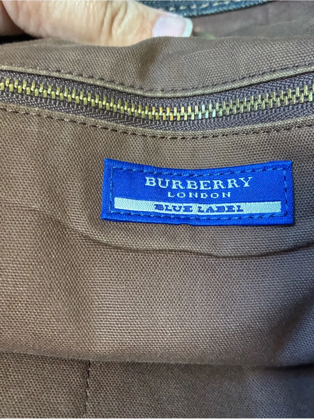 Burberry duffel black