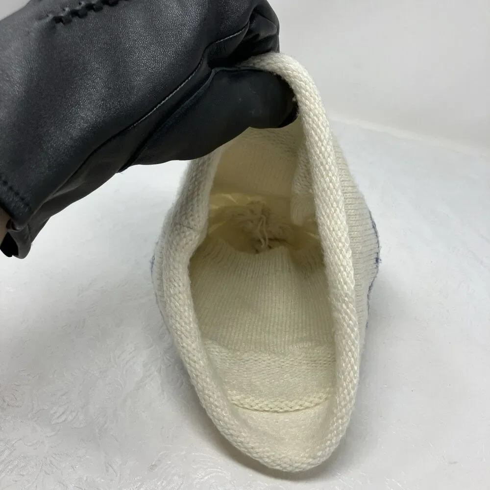 Unbranded hand knit
