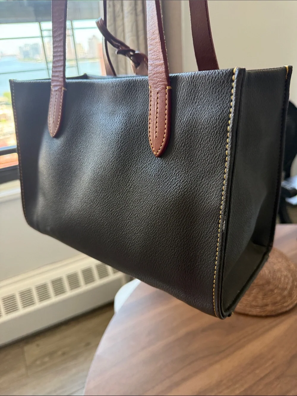 Dooney & Bourke structured dooney