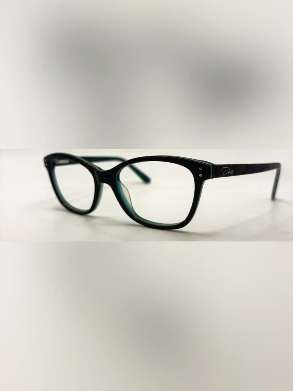 Dea listing pair