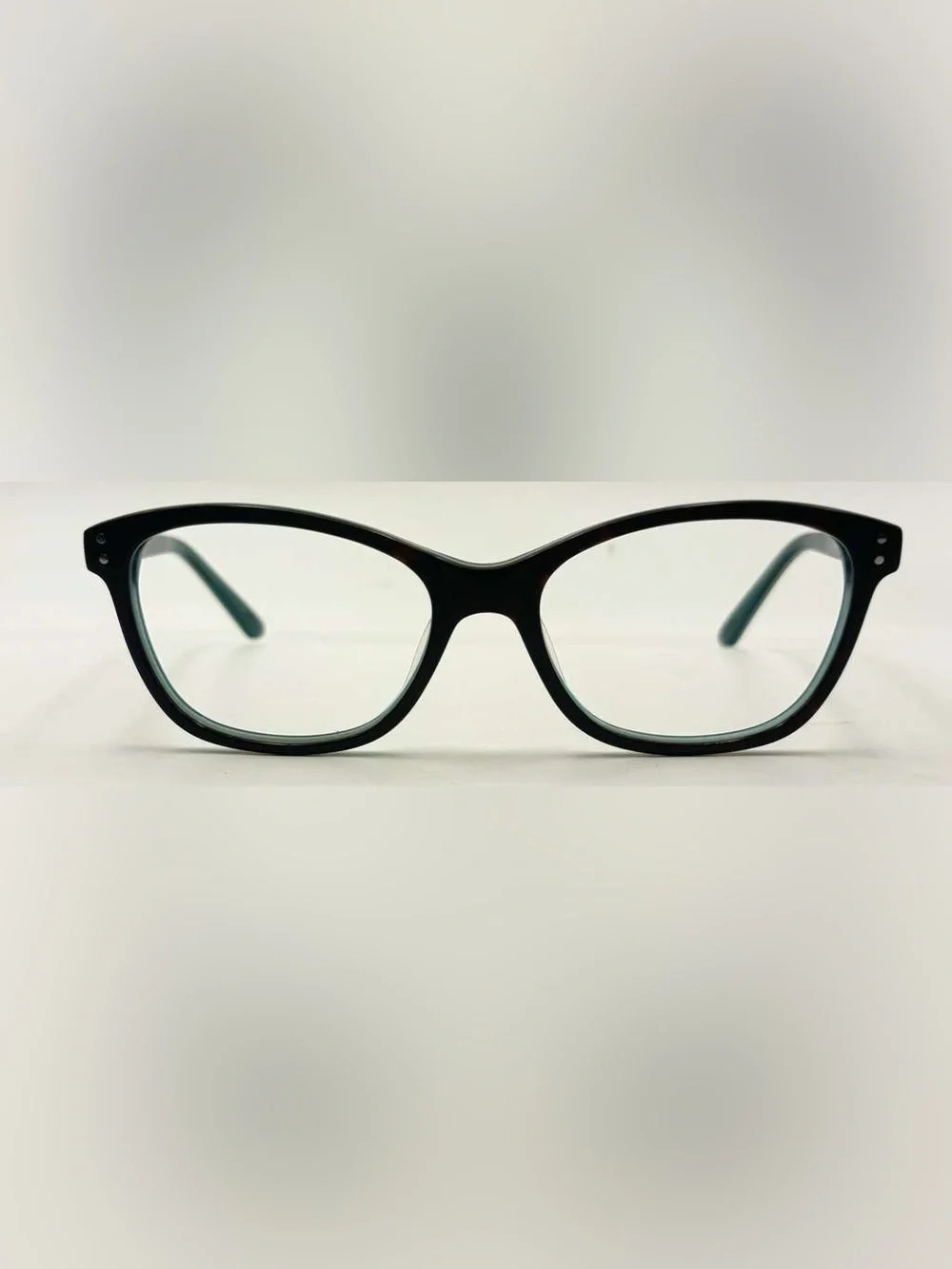 Dea listing pair