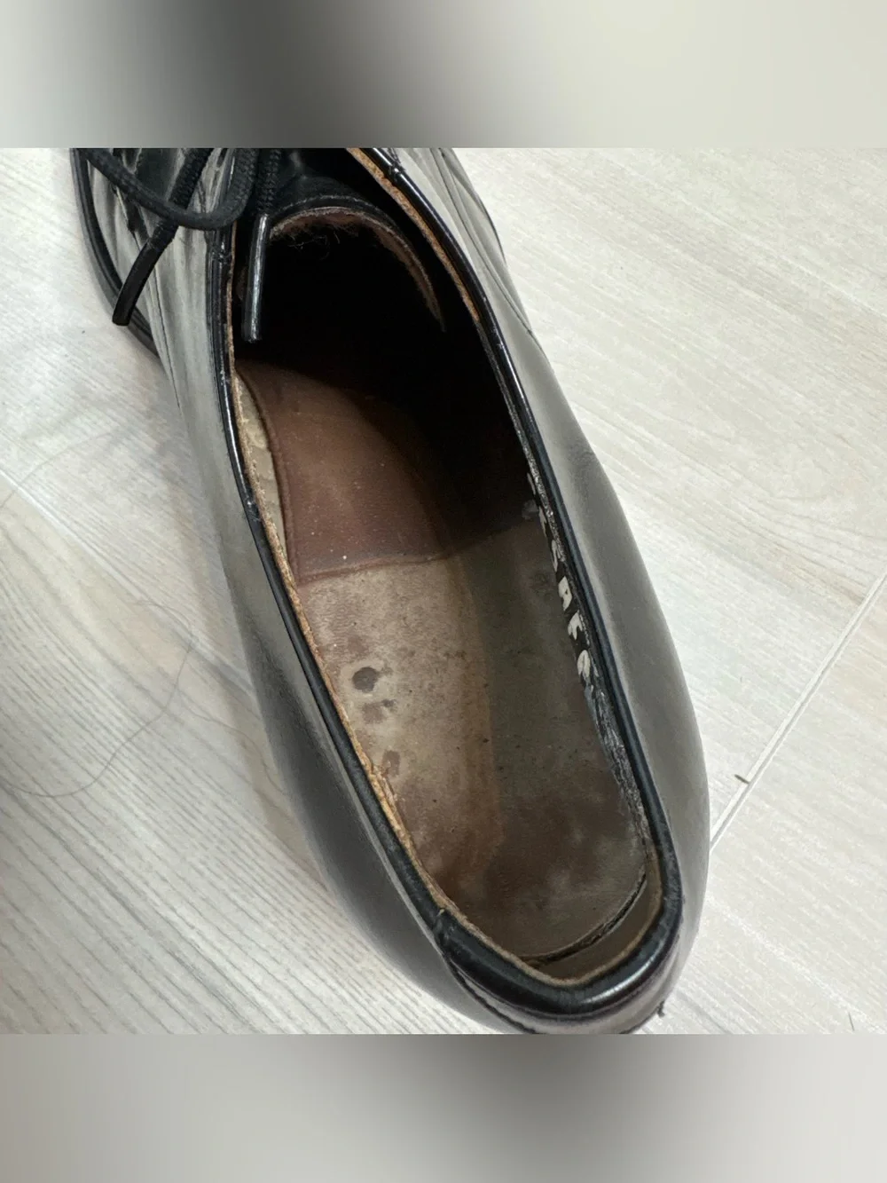 Vintage polished black
