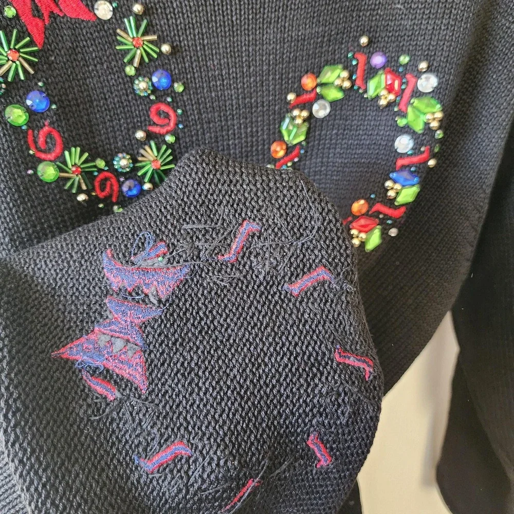 Black with bejeweled wreaths, ugly Christmas sweater size large crew neck