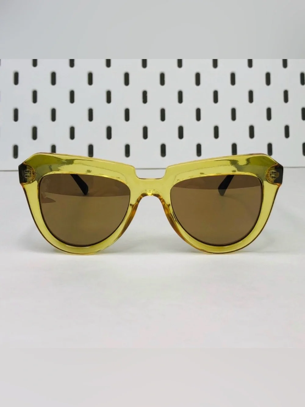 Komono stylish women