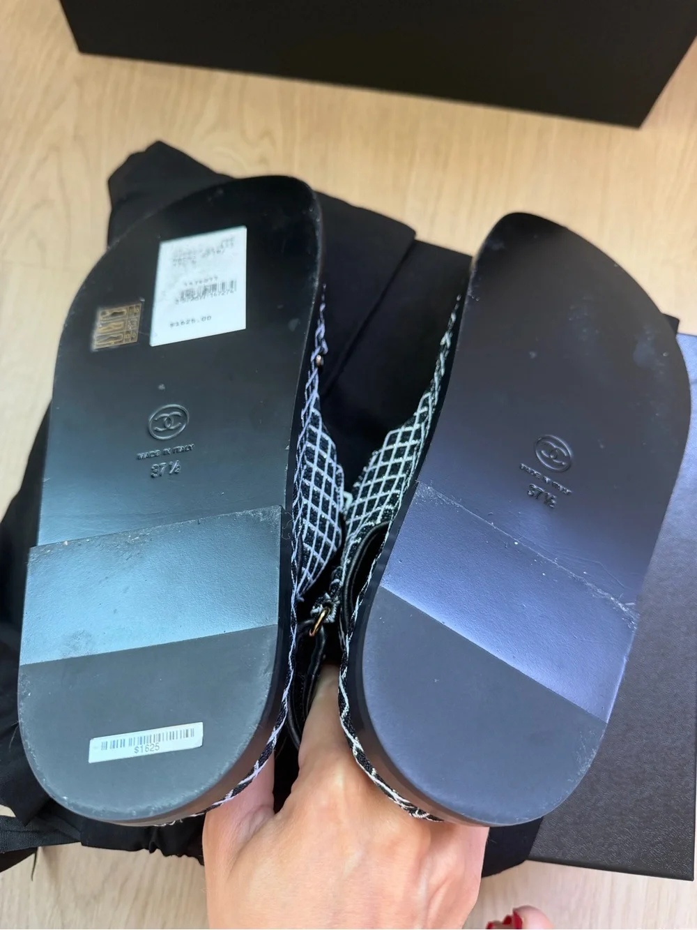 CHANEL worn cc sandals