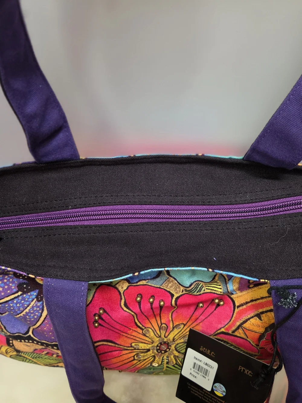 Laurel Burch nwt laurel