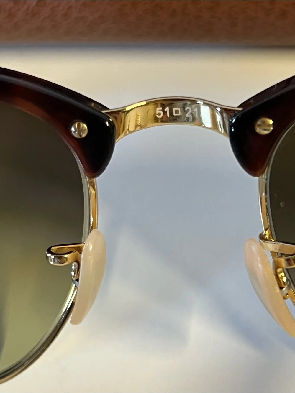 Ray-Ban iconic ray