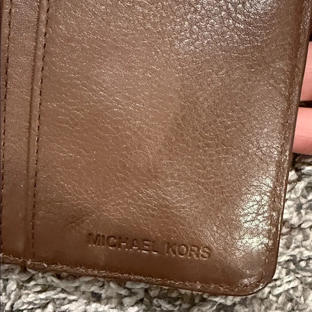 Michael Kors chic wallet