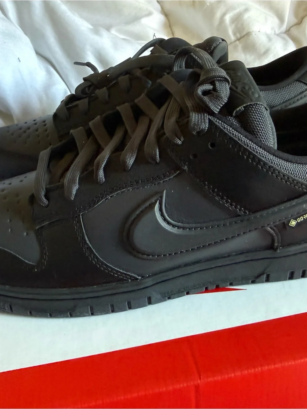 Nike all black