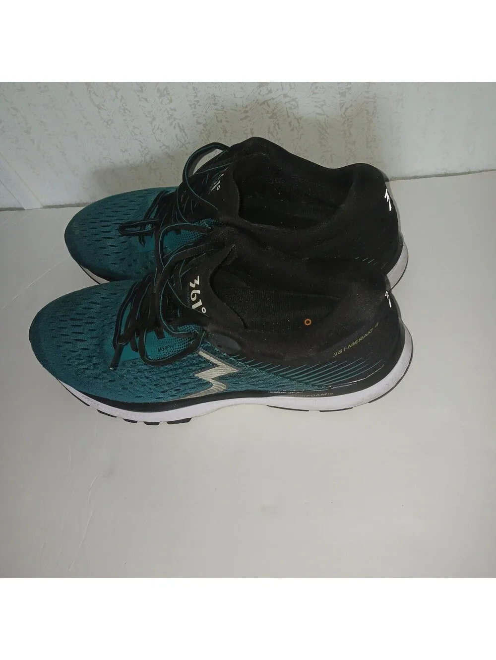 N/A 11 shoes 361
