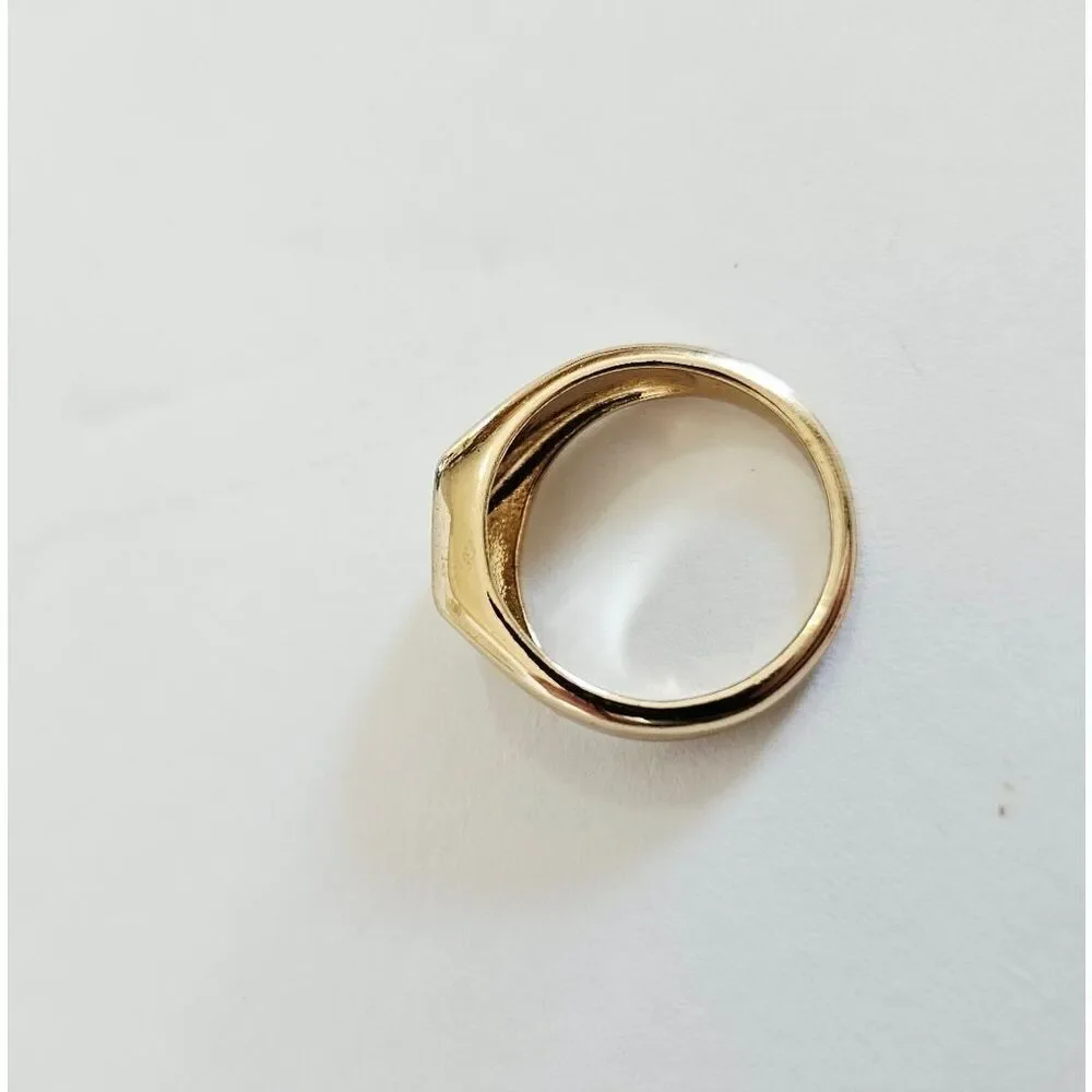 N/A minimalist polished
