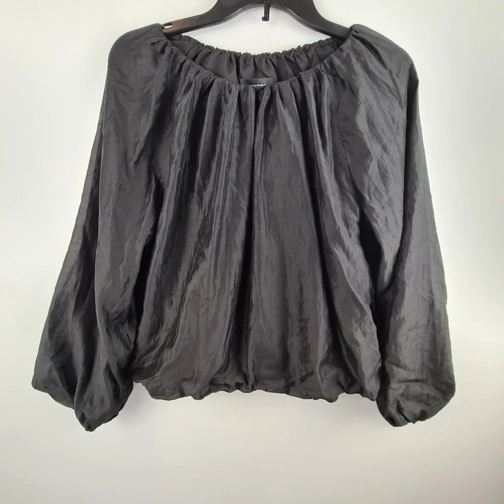 Banana Republic Black Puff Sleeve Bubble Hem Blouse XS Romantic Chic Date Night