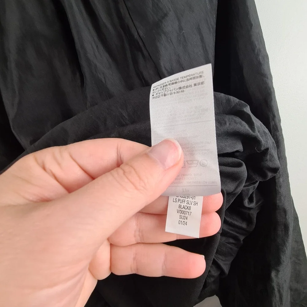 Banana Republic brand banana