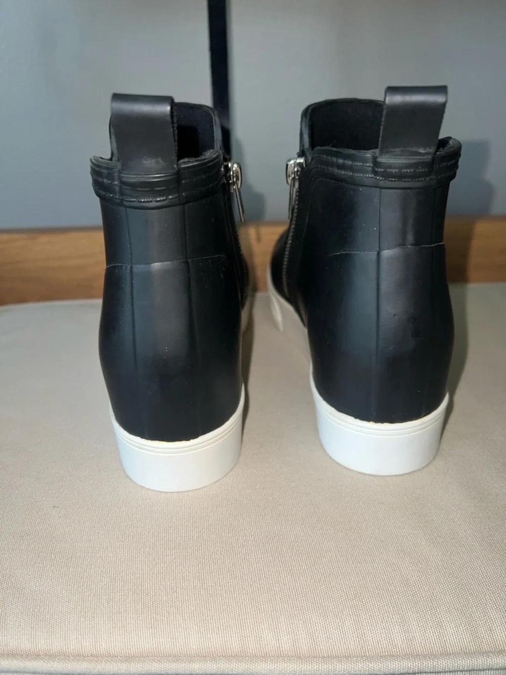 Steve Madden classic black