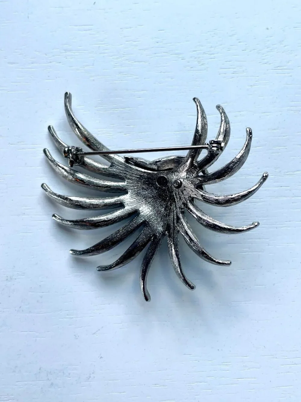 N/A textured silver