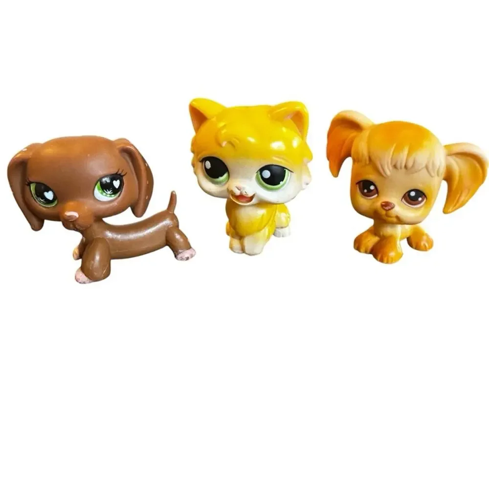 Littlest Pet Shop explore adorable