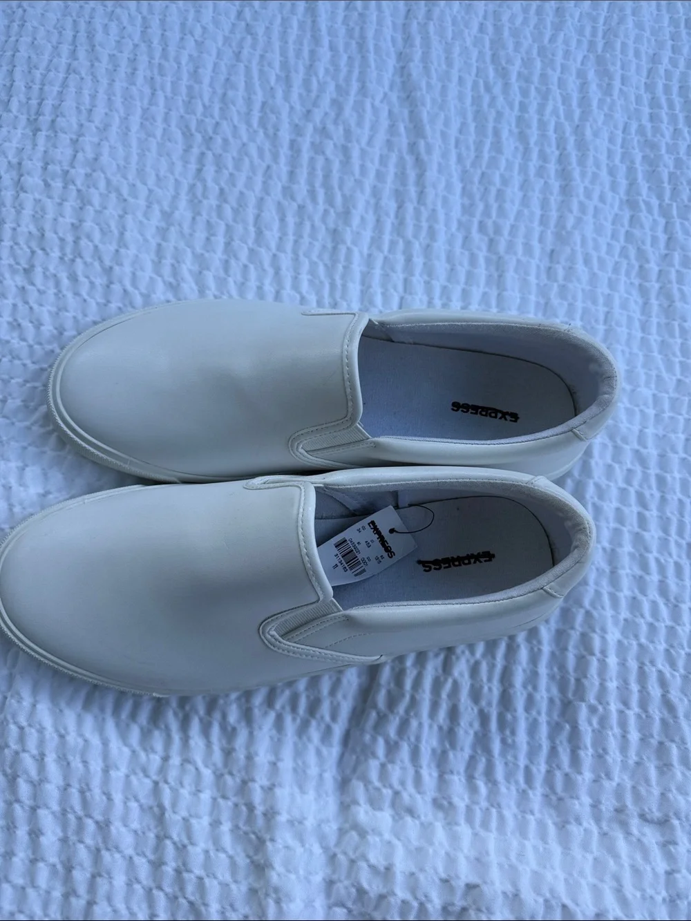 Express clean white