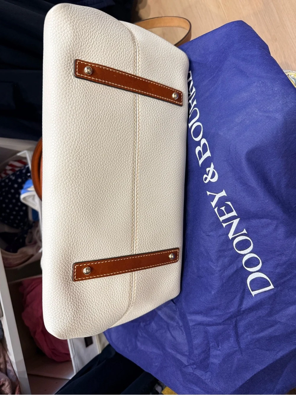 Dooney & Bourke elegant dooney