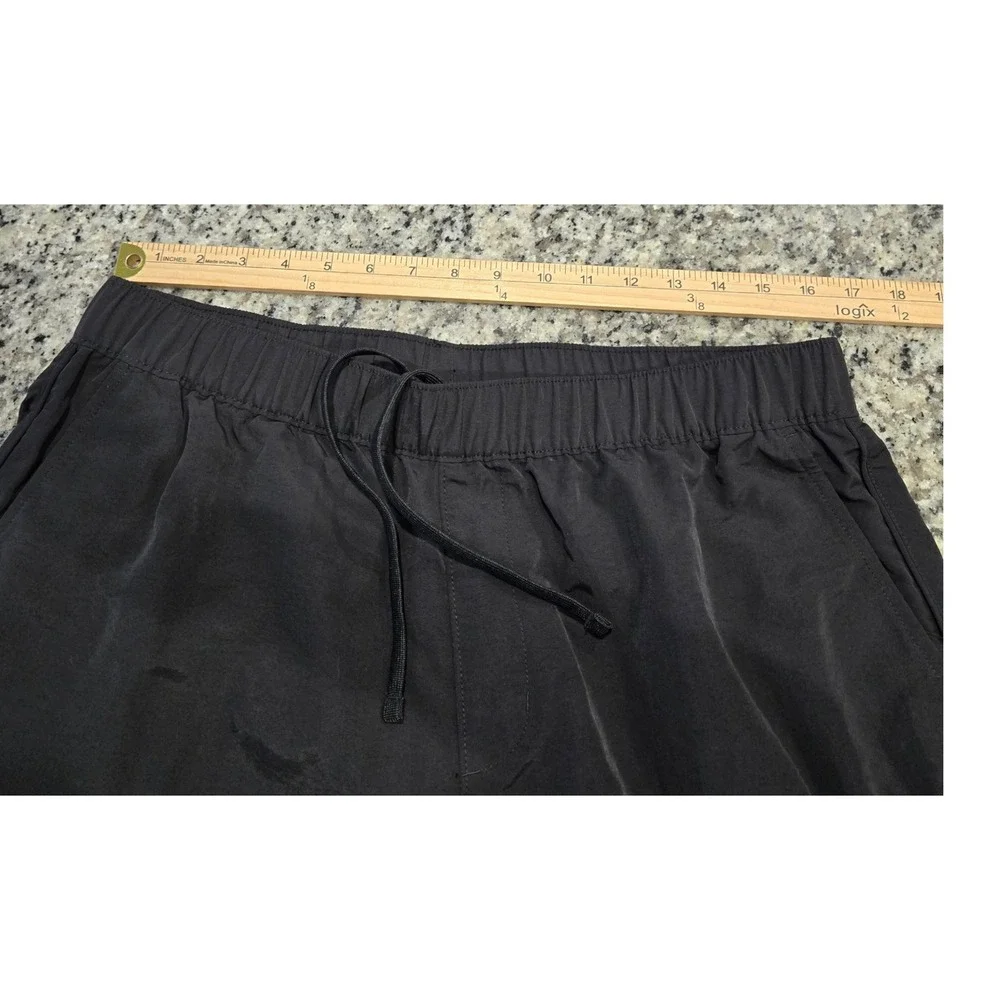 The North Face Hiking Pants Mens Large Short Black Excellent Lightweight Nylon