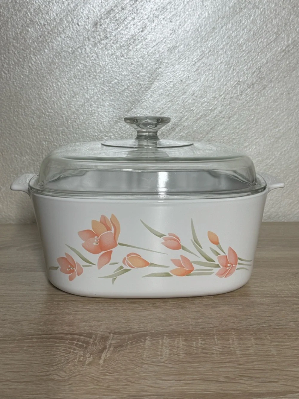 Vintage CorningWare 5-liter casserole dish in the 