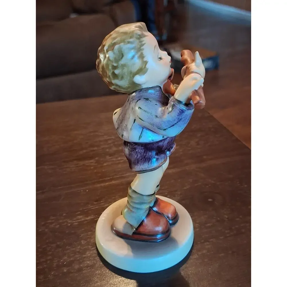 Hummel, Goebel figurine excellent