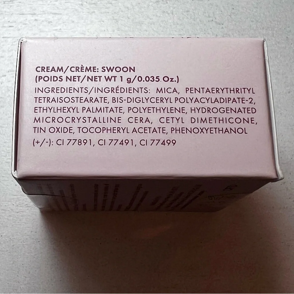 Wander Beauty swoon duo