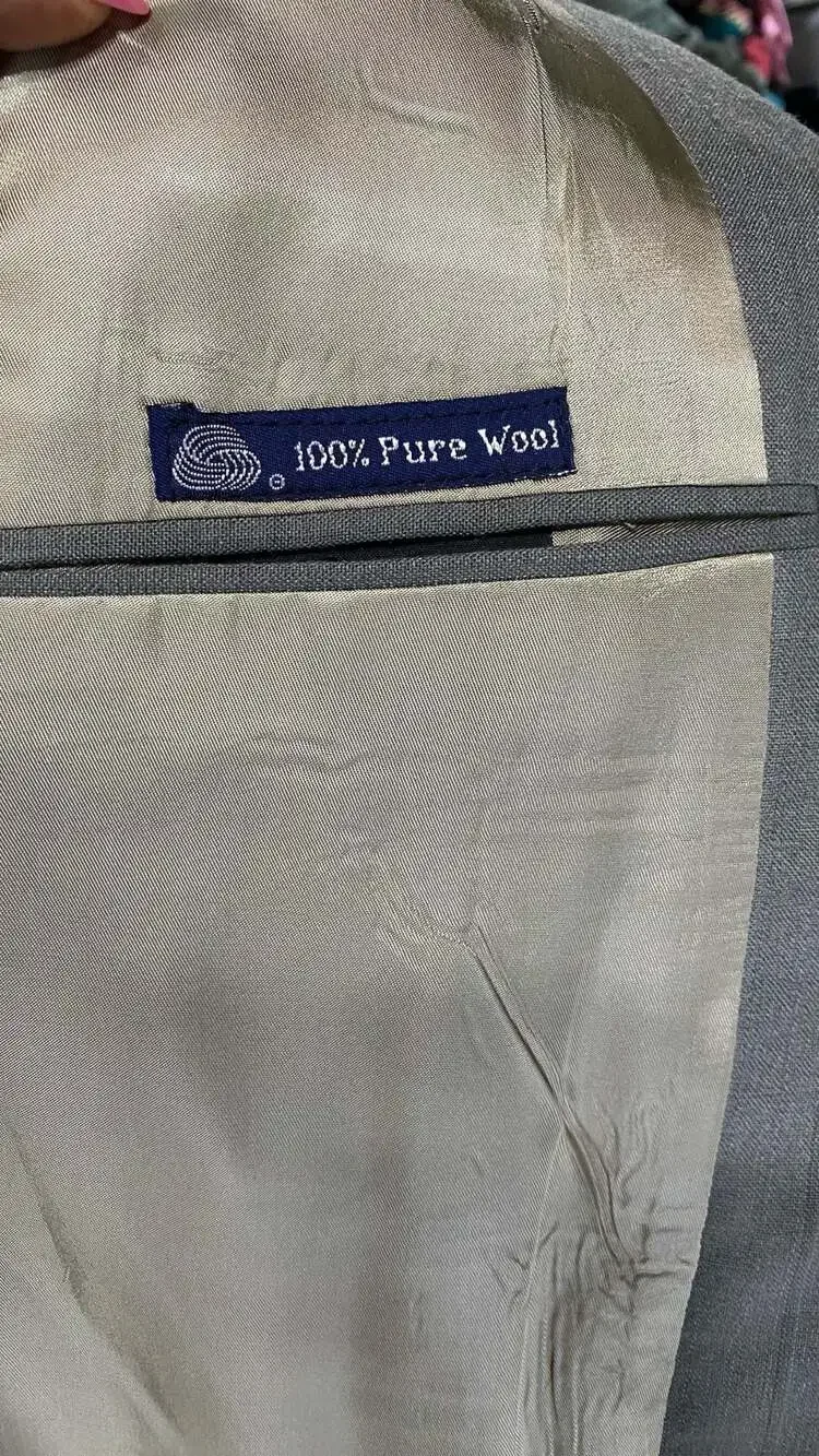 Burberrys’ pinstripe closure back
