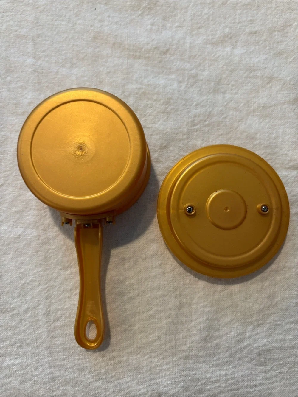 Source Unknown brand gold