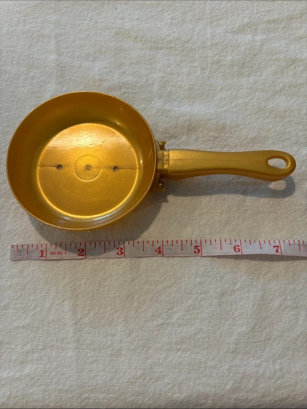 Source Unknown set measurements gold
