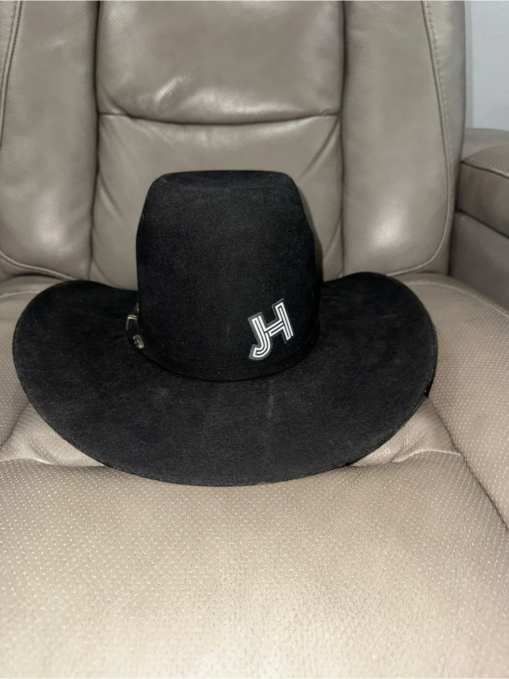 Black Felt Western Cowboy Hat - Men’s Classic Ranch Style