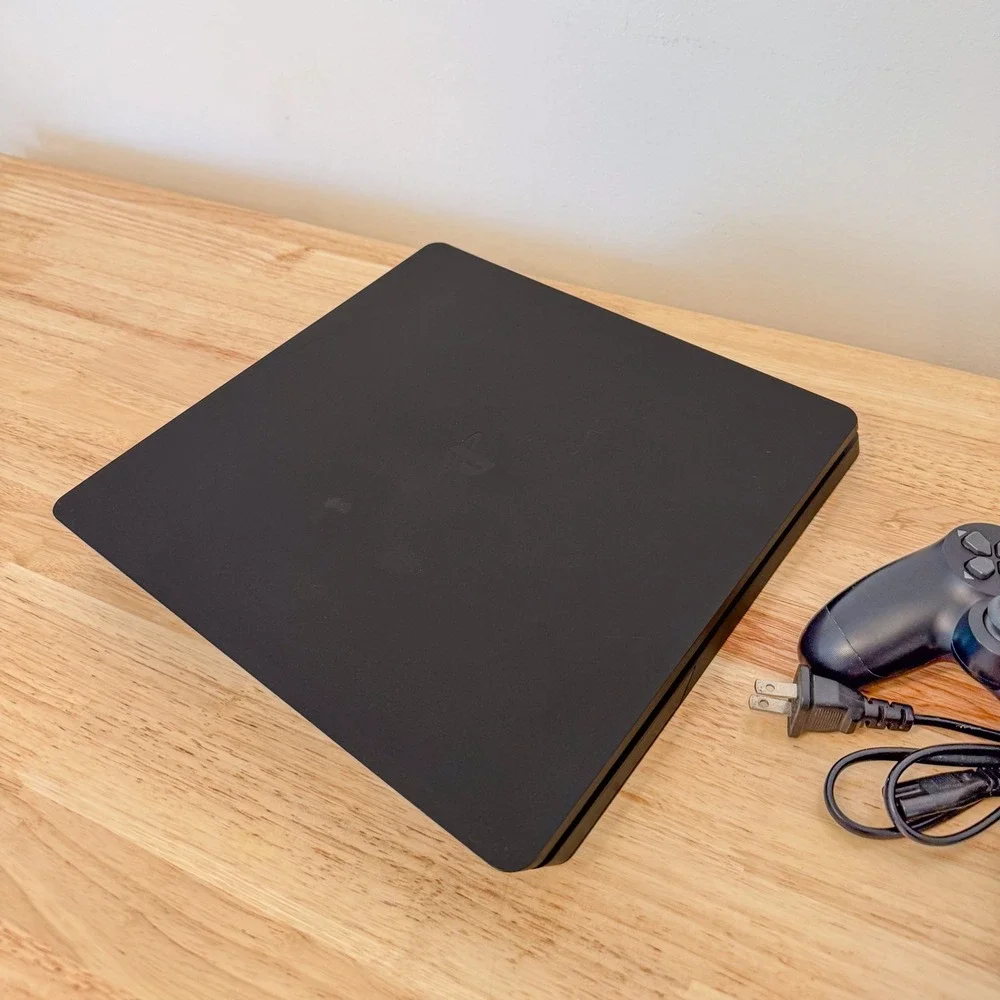 Sony playstation slim