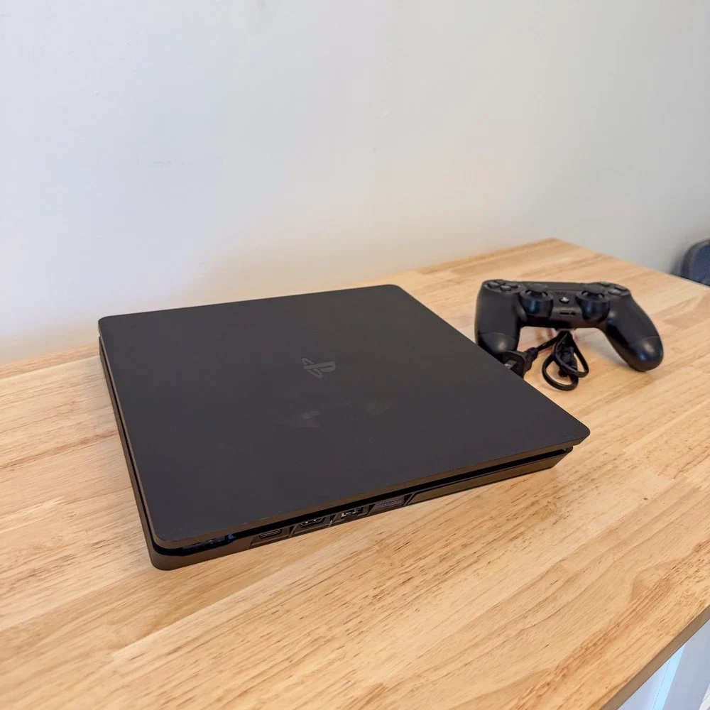 Sony playstation slim