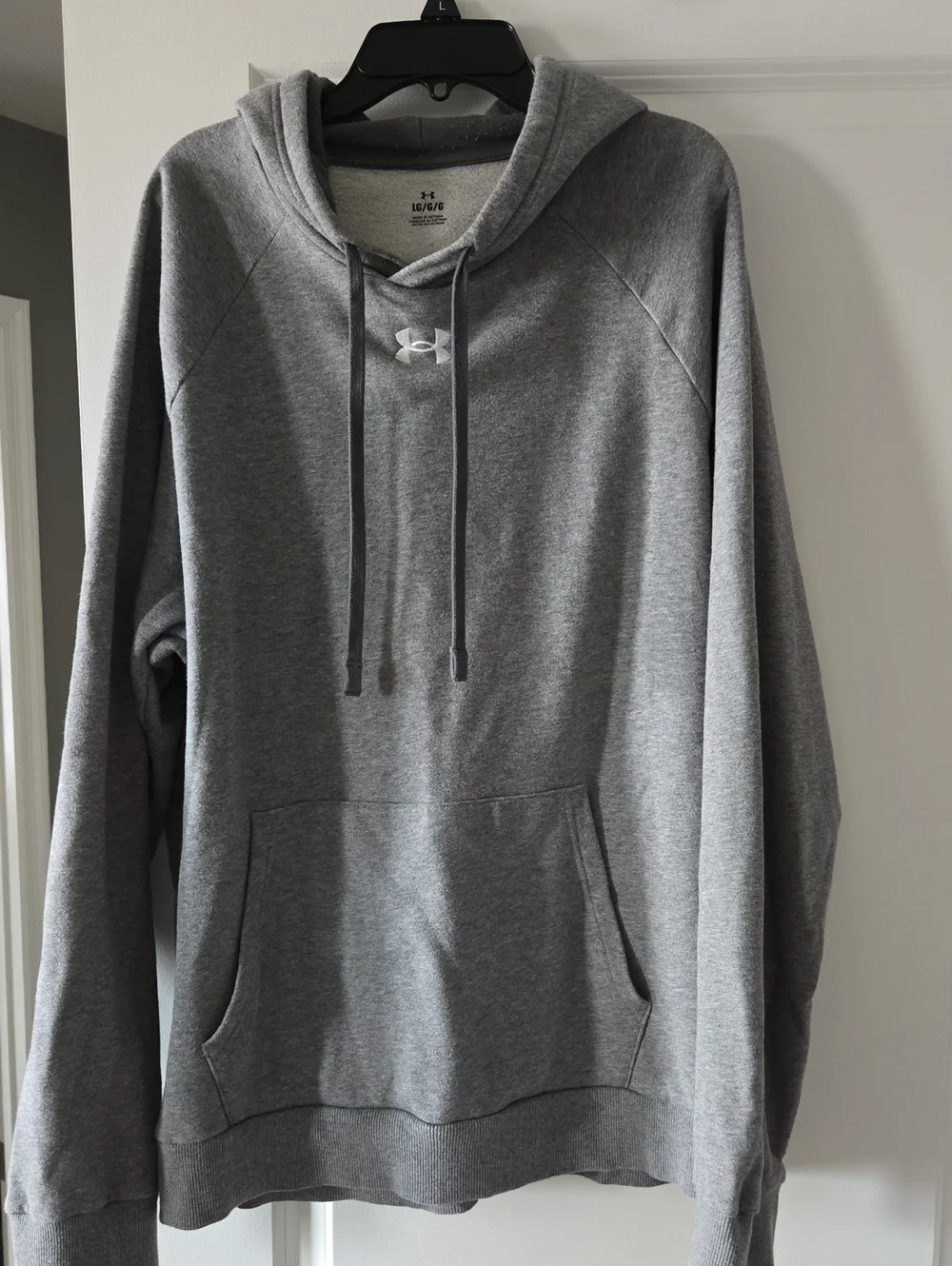 Under Armour Men's Heather Gray Pullover Hoodie