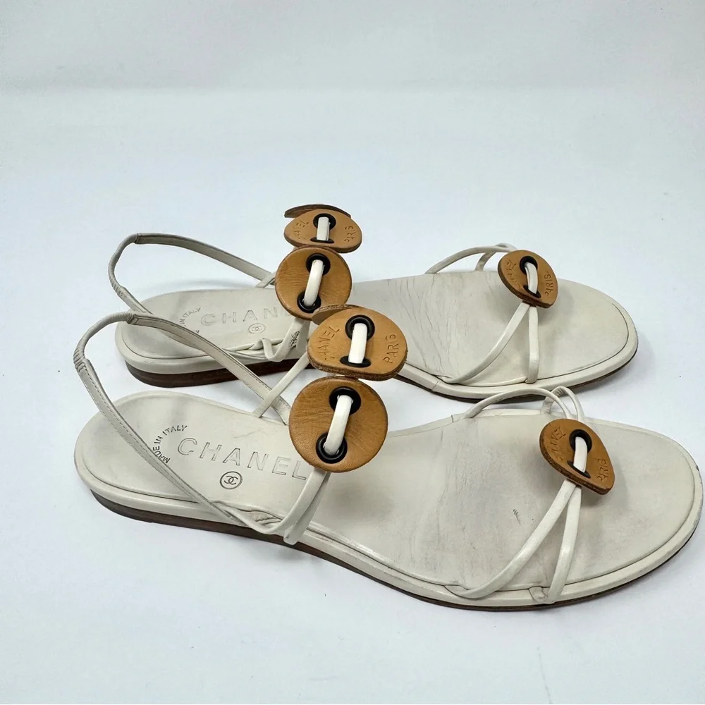 CHANEL authentic flat