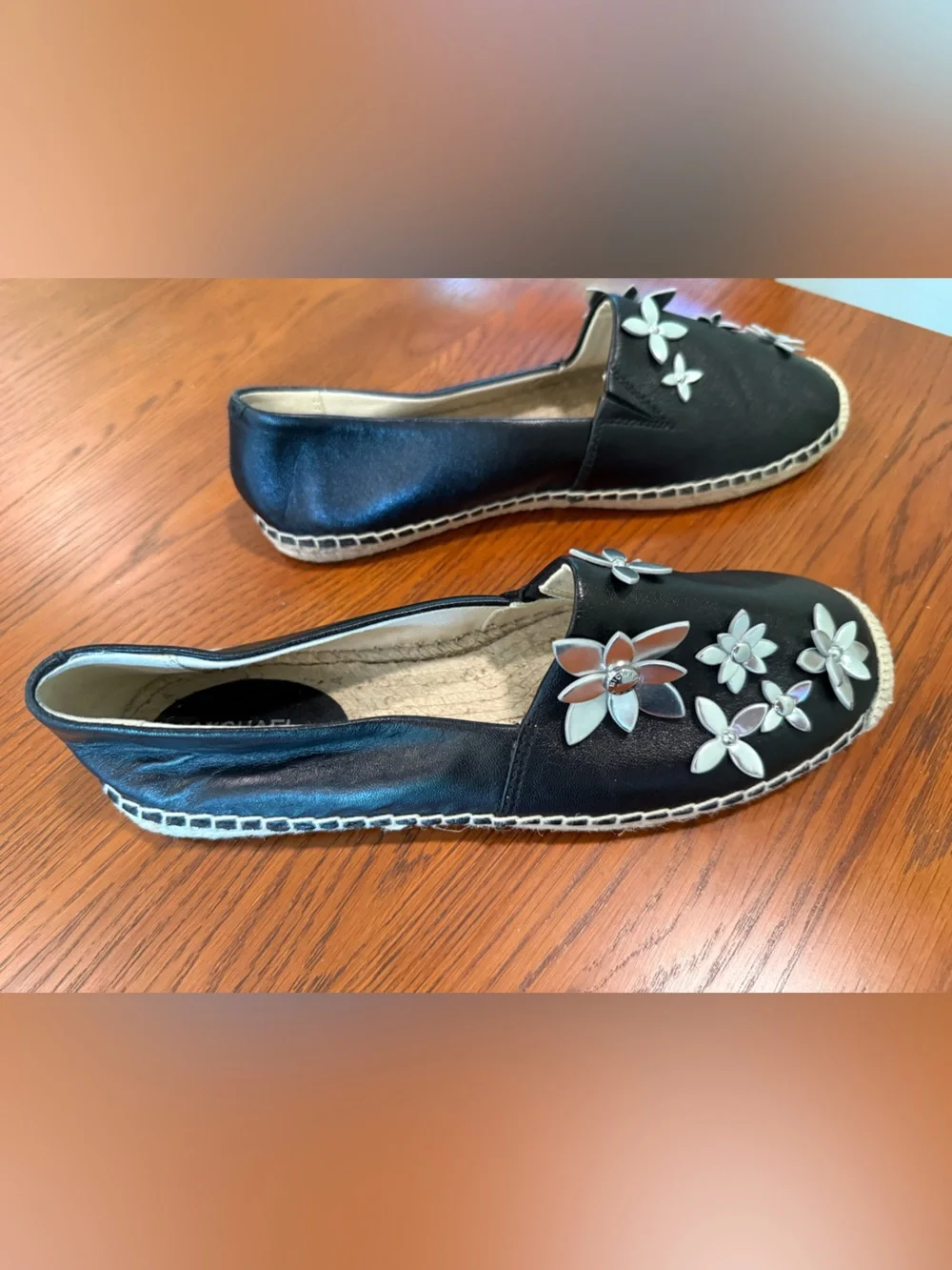 Michael Kors flat slip