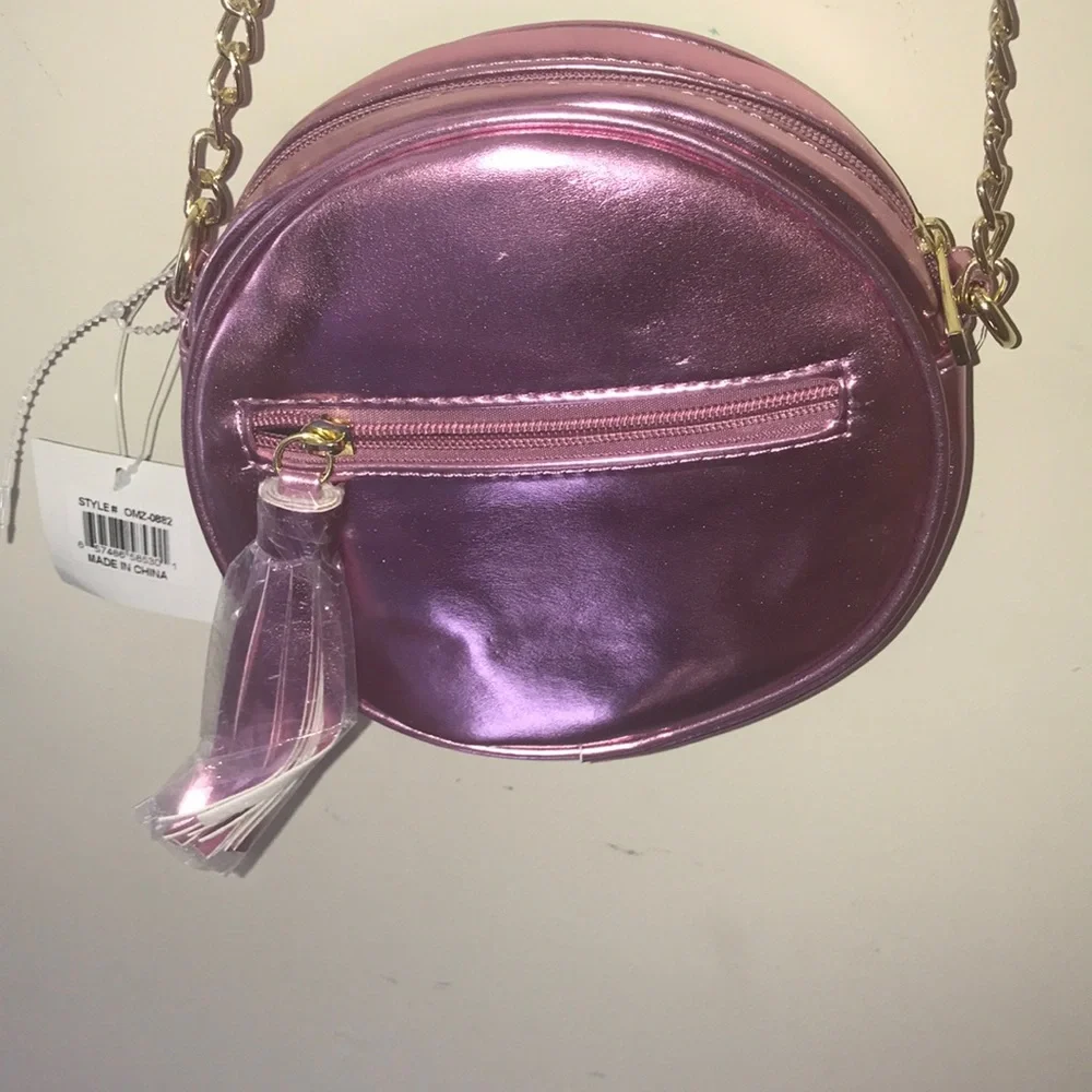 Claires claire’s round