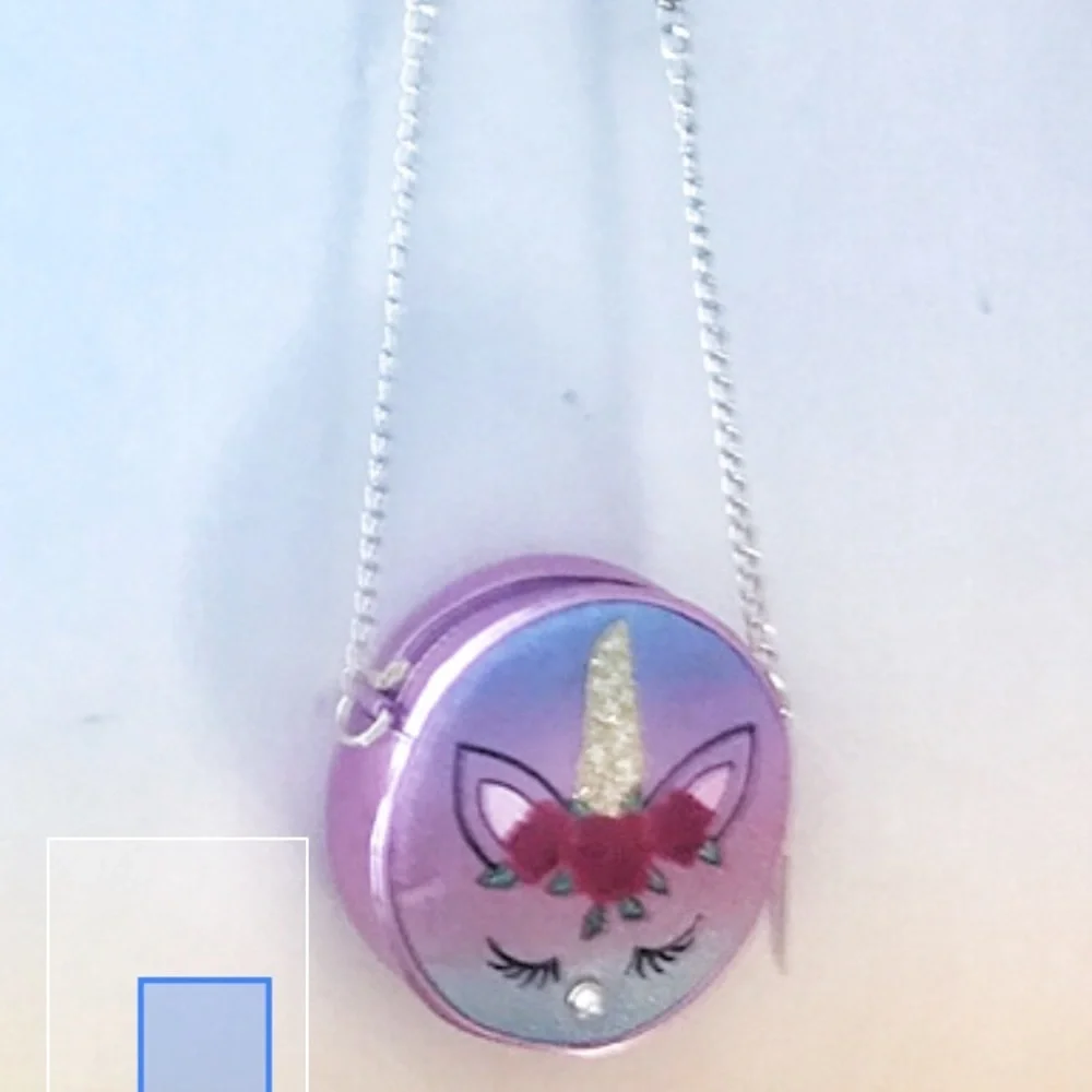 Claires claire’s round