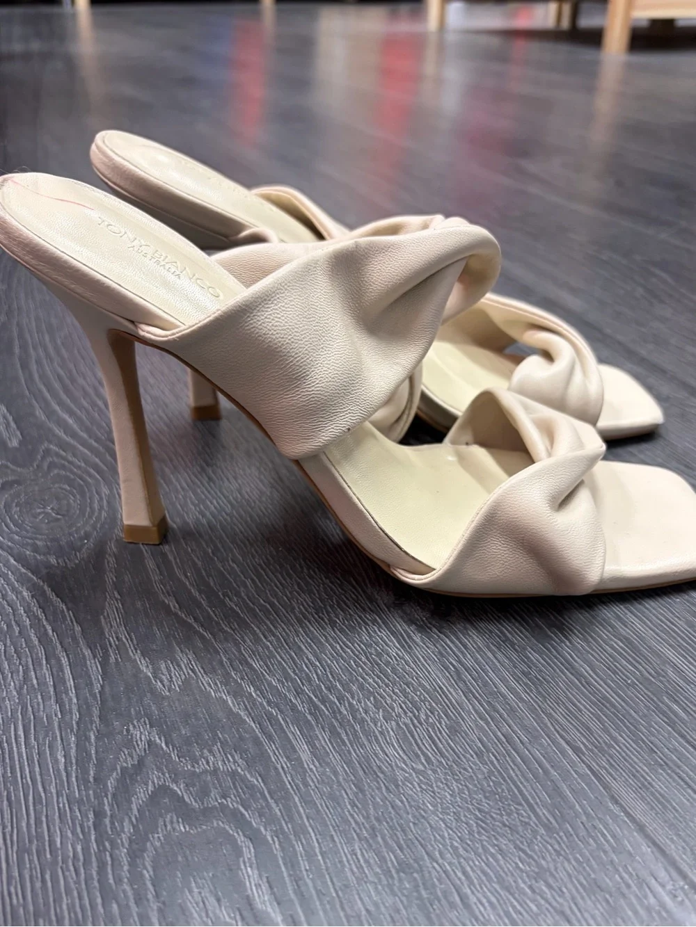 Tony Bianco elegant cream