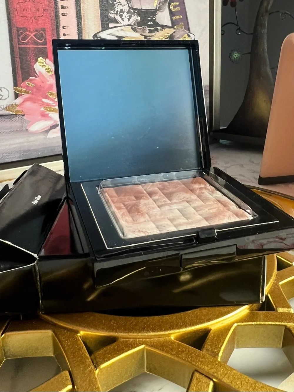Bobbi Brown luminous finishing