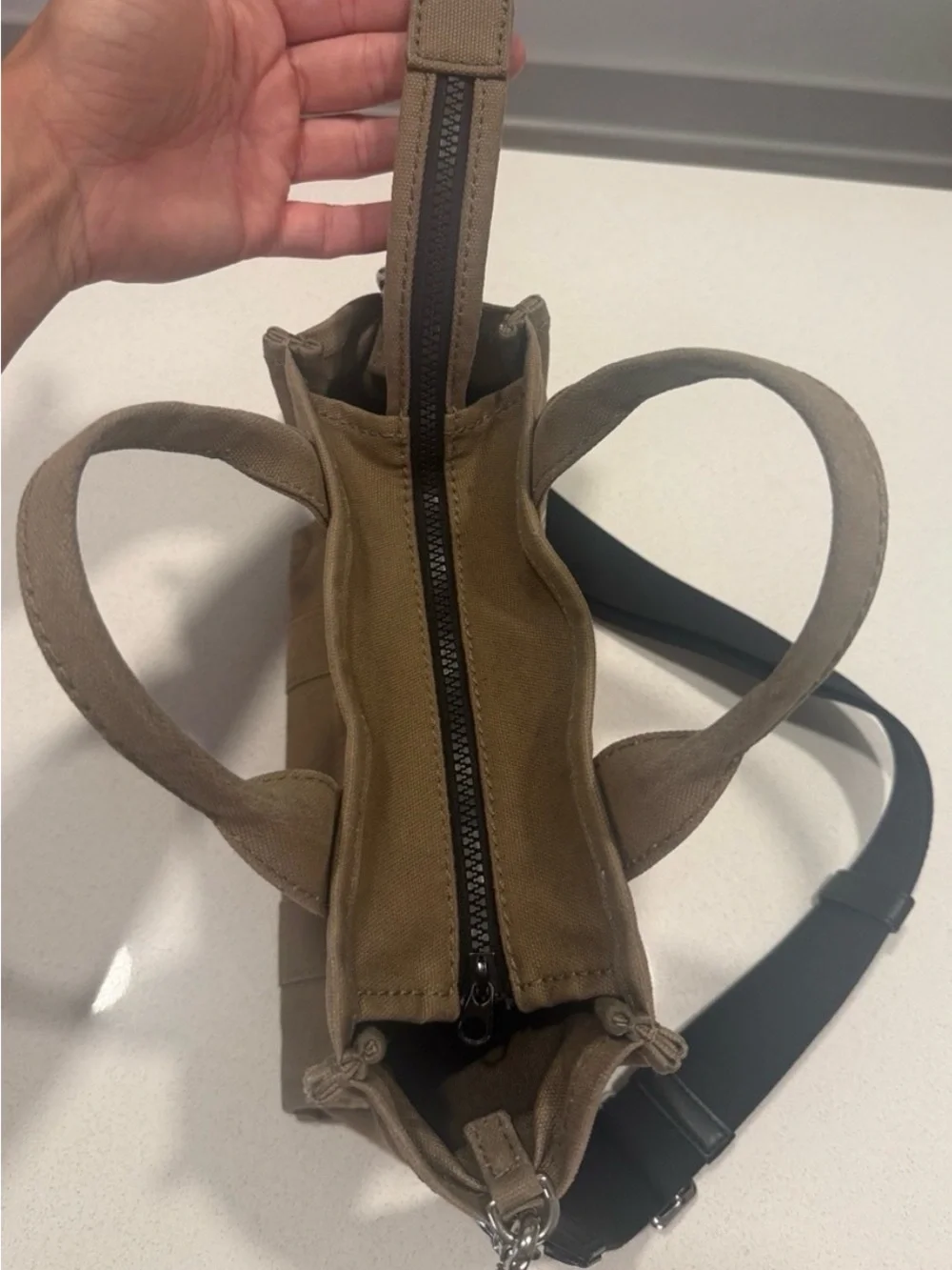 Marc Jacobs Canvas Tote Bag in Olive