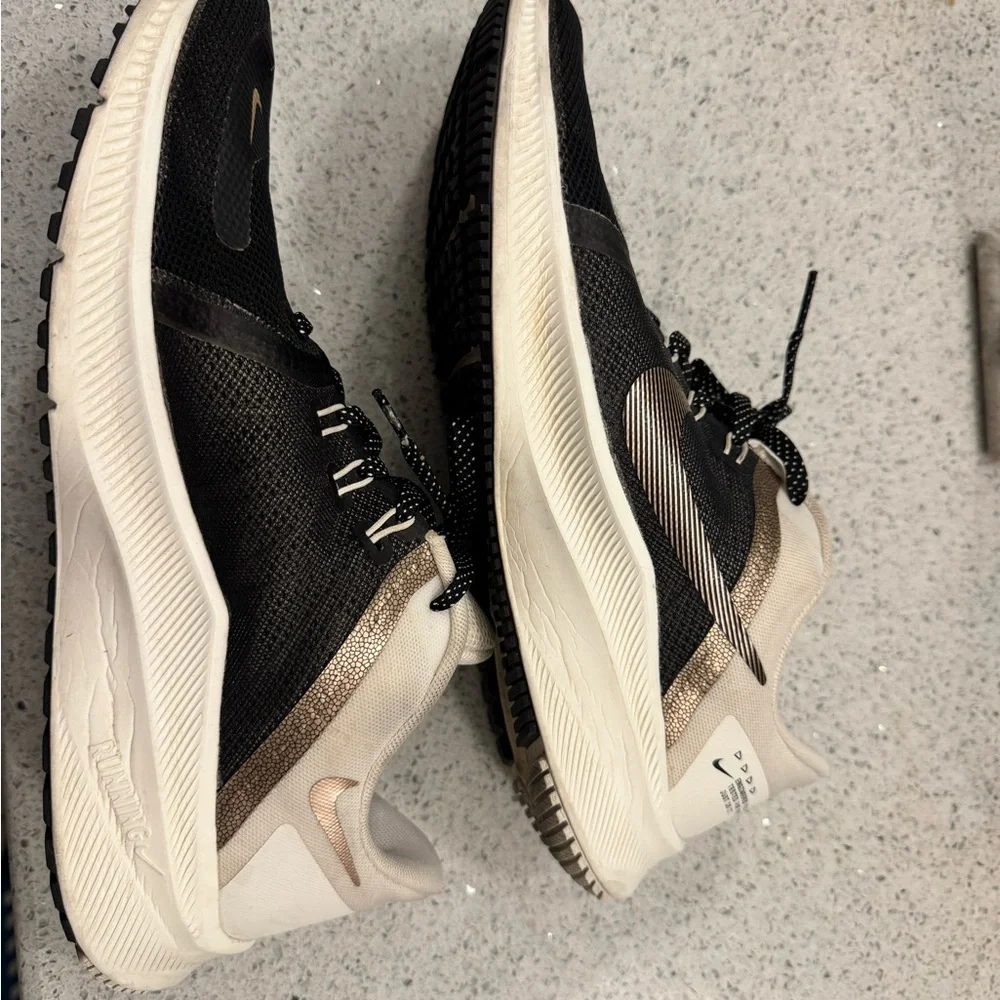Nike quest 6453