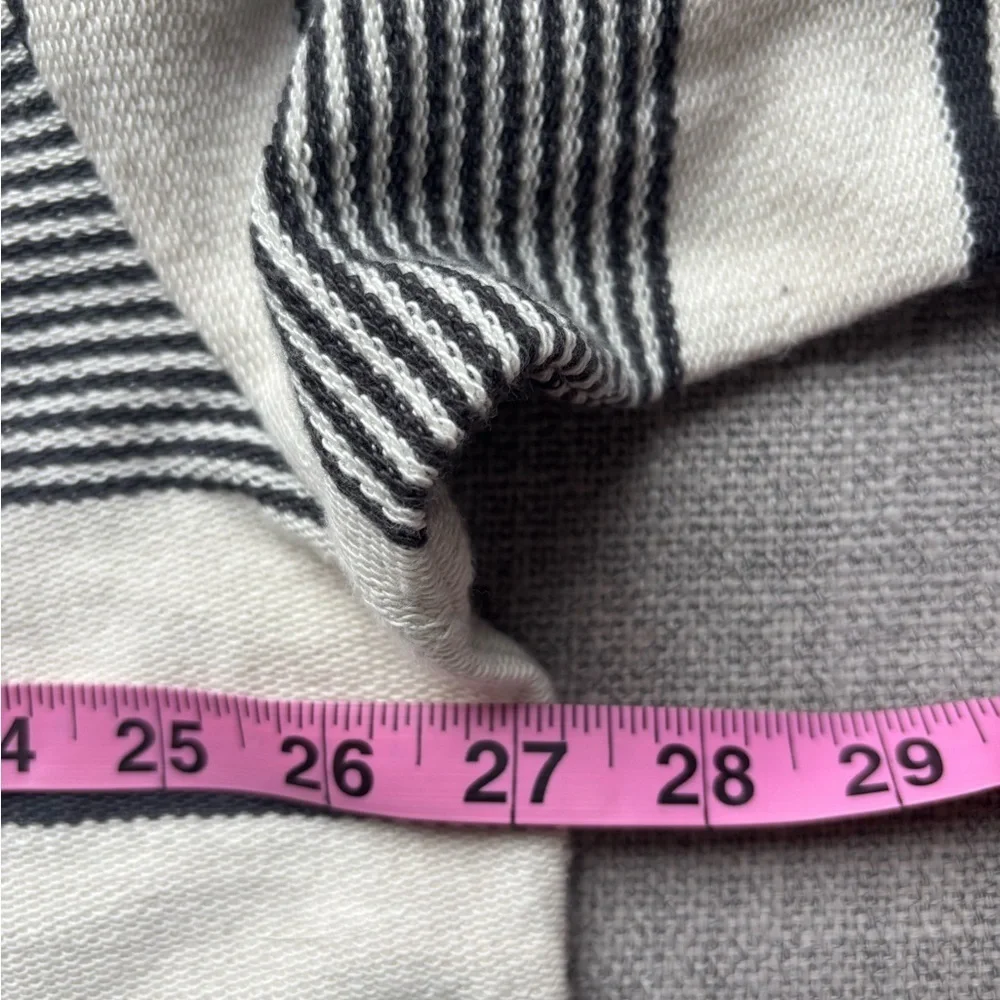 American Eagle Outfitters stylish hoodie