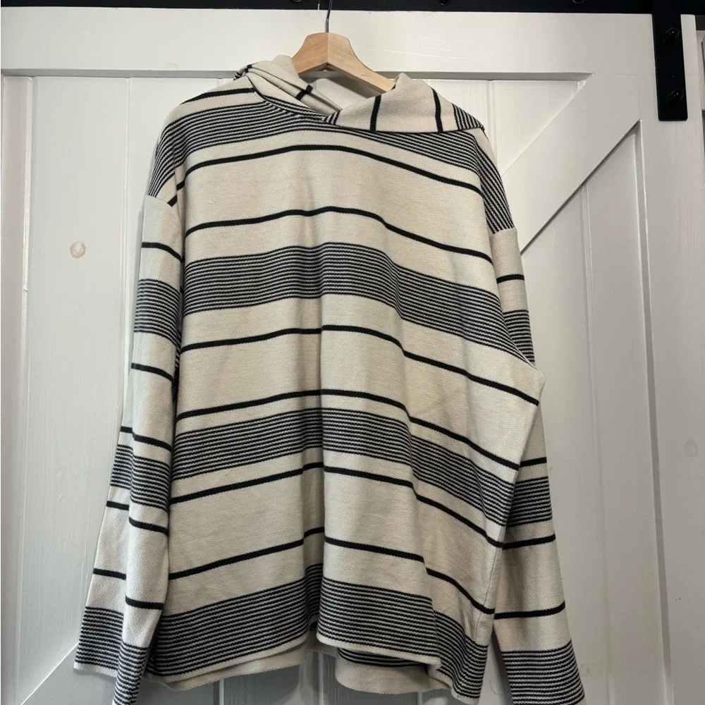 American Eagle Outfitters stylish hoodie