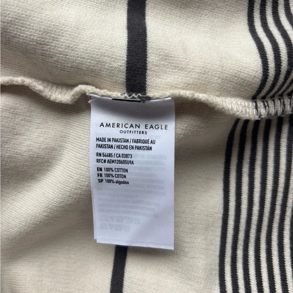 American Eagle Outfitters stylish hoodie