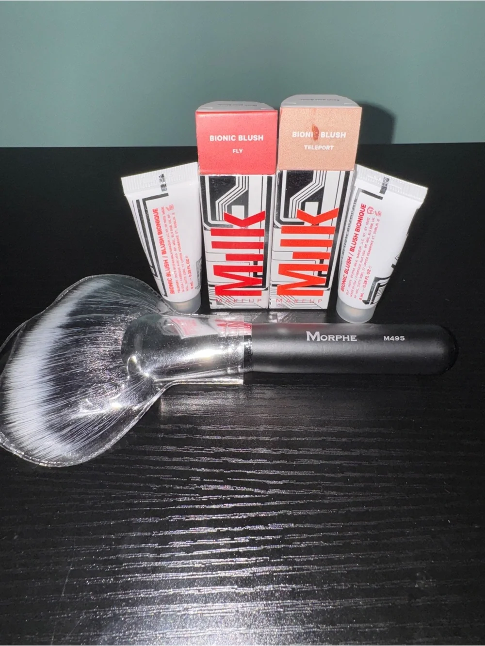 Bundle Milk Makeup Bionic Blush Set in fly & teleport with Morphe Fan Brush