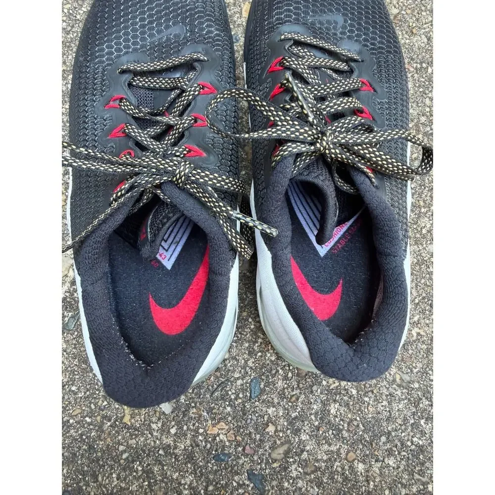 Nike Womens Metcon 5 Size 7.5 AO2982-076 Black Metallic X Gold Sneaker Shoes EUC