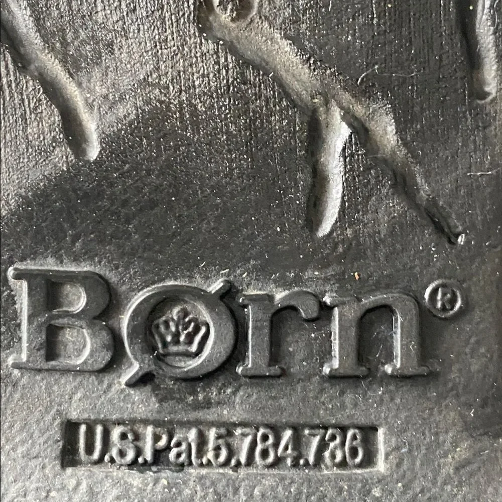 Born women’s tan