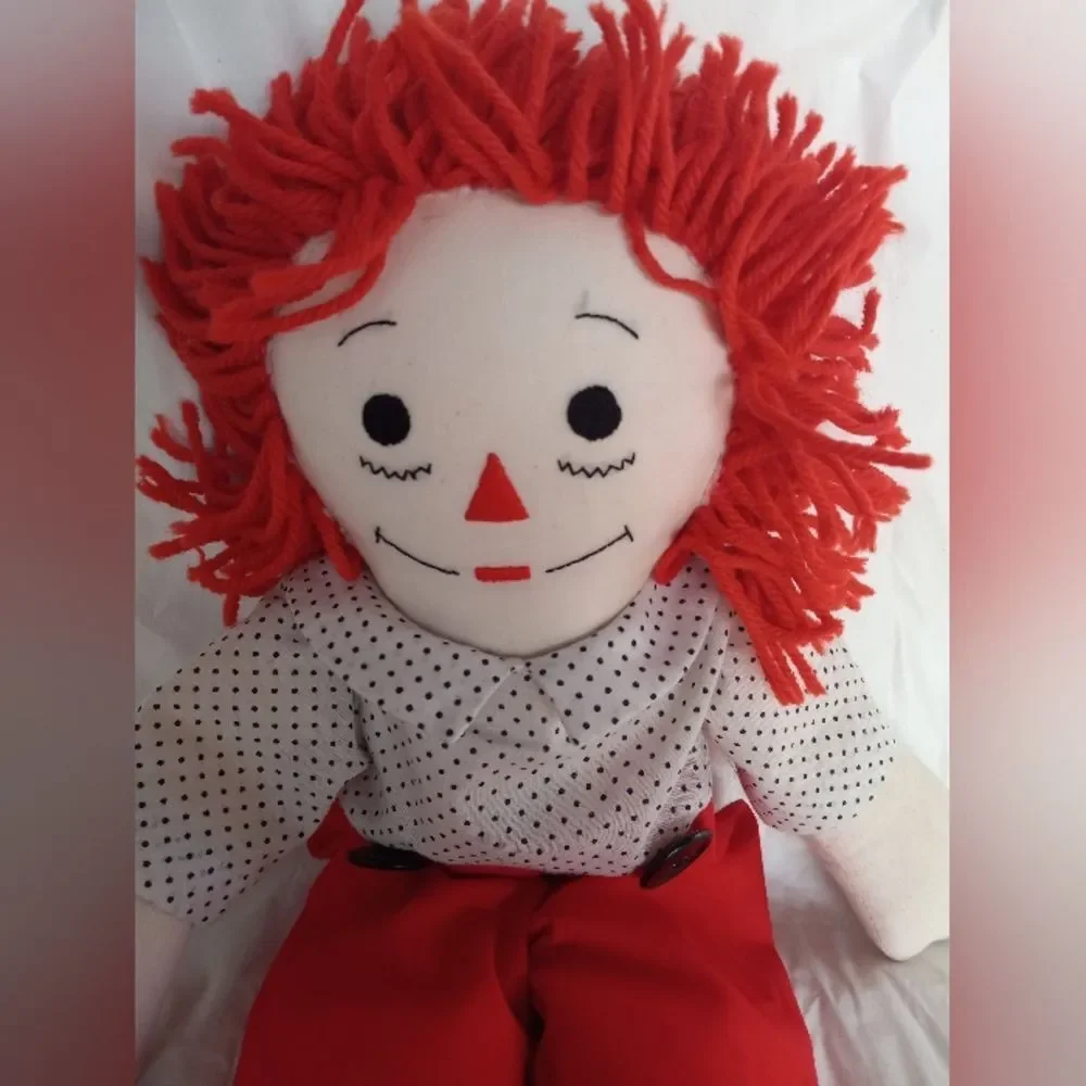 Raggedy andy doll