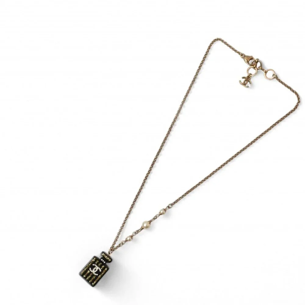 CHANEL black logo