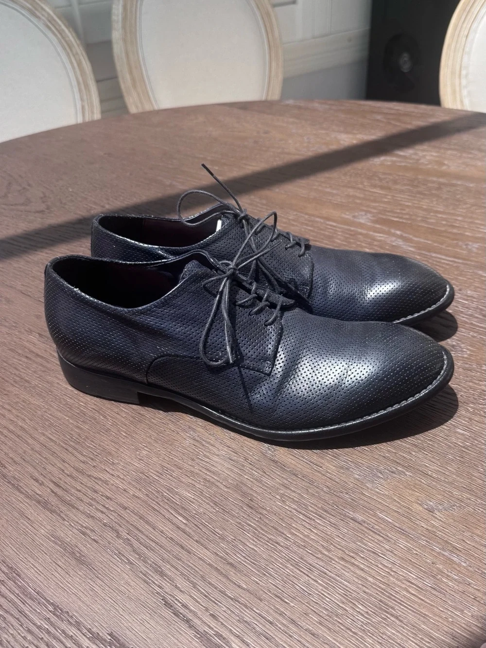 Lemargo perforated leather